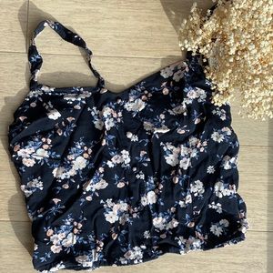Flowered Abercrombie & Fitch crop top ✨✨✨🌸💐🌷